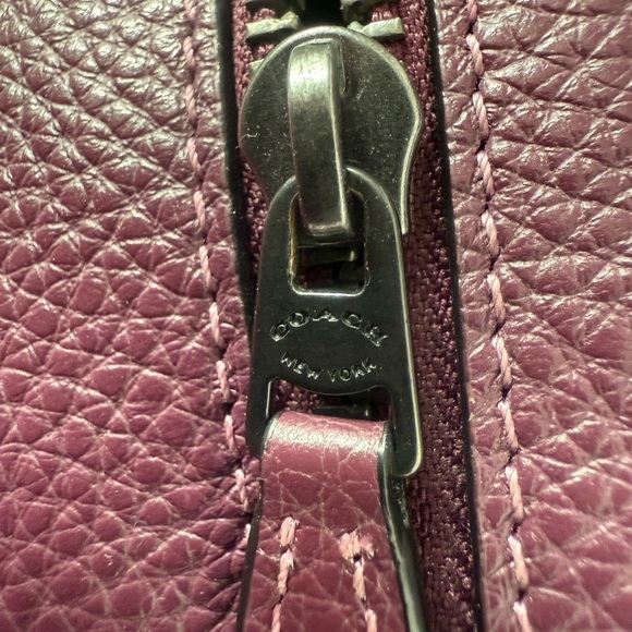 EUC Coach Court Backpack Pebbled Purple Leather 5666 EUC & Roomy! Hangtag & Card - Picture 8 of 12